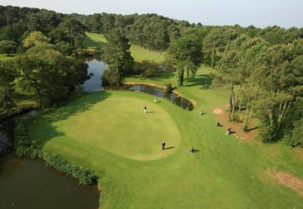 Maison Au Calme A L'interieur Du Golf De Ploemel, Entre Terre Et Mer, 2 Chambres, 10 Min Des Plages Ploemel