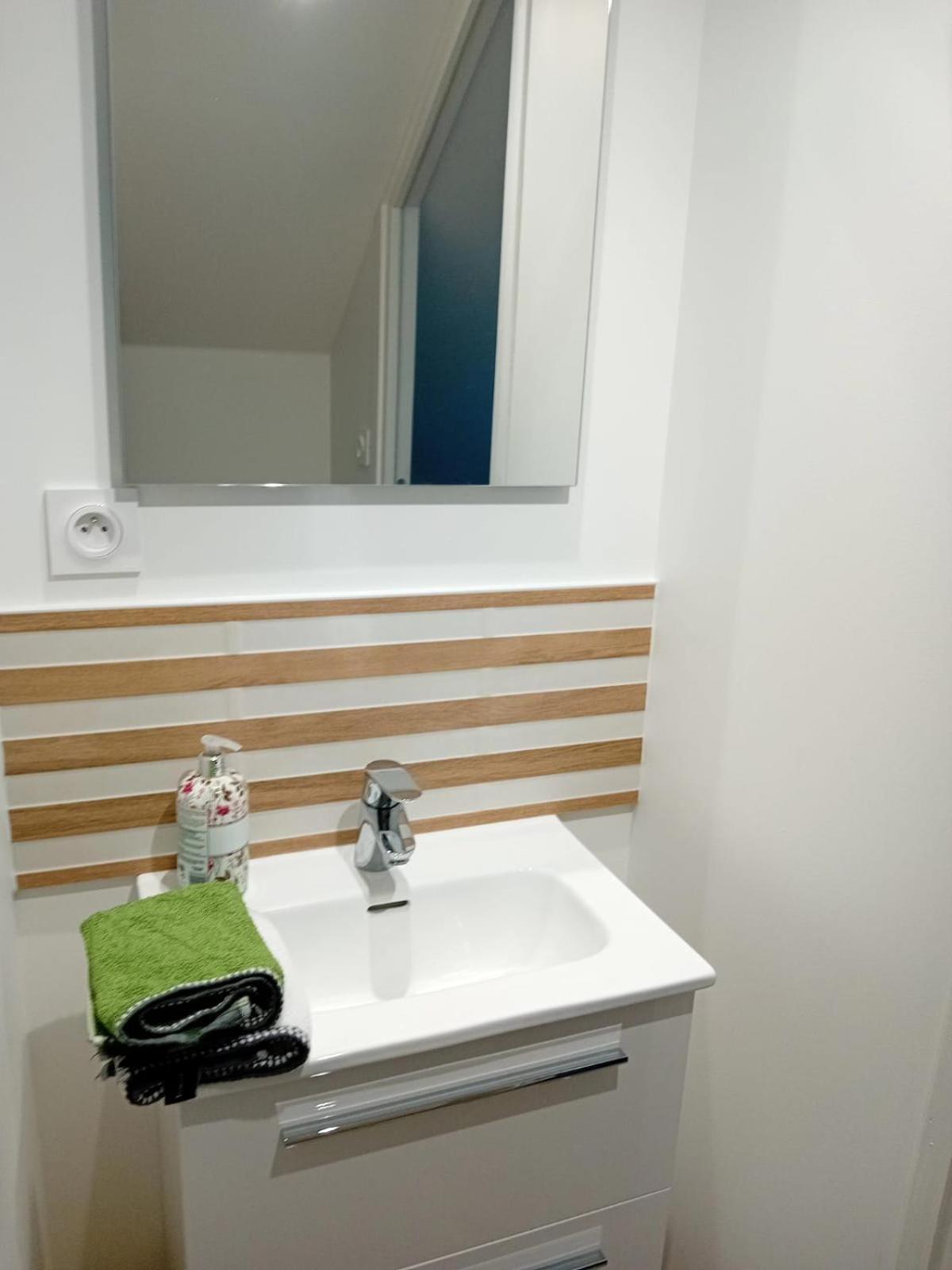 Maison Au Calme A L'interieur Du Golf De Ploemel, Entre Terre Et Mer, 2 Chambres, 10 Min Des Plages